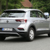 VW T-Roc 改良新型プロトタイプ（スクープ写真）