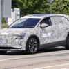 アウディの中国向け電動SUV（スクープ写真）