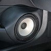 CORE-S3を導入したフロントスピーカー。ドアにはミッドバスをアウターバッフルでインストール。シンプルで美しい作りだ。