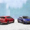 VW アルテオン シューティングブレーク（左）/アルテオン（右）
