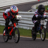 KV-BIKE総合2位の近大高専ものづくり工房B（右）