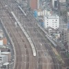 JR線と並走する名鉄名古屋本線（右）。同線では名鉄岐阜～須ヶ口間で夜間に減便が実施される。