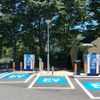 2015年6月に2基整備された東名高速道路 足柄サービスエリア（下り線）急速充電器