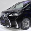 アジアではすでに販売されているLEXUS高級ミニバン『LM』（上海モーターショー2019にて）