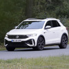 VW T-Roc R 改良新型プロトタイプ（スクープ写真）