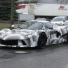 ラ・フェラーリがベースの開発車両（スクープ写真）