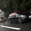 MINI John Cooper Works ハッチバックモデル（前）とクラブマン