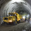 瀬戸トンネル斜坑掘削工事の様子。
