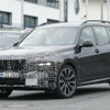 BMW X7 改良新型プロトタイプ（スクープ写真）