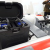 ホンダ　電動船外機のコンセプトモデル　左がモバイルパワーパック