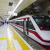 プラットフォームの点字ブロック（東武、浅草駅）