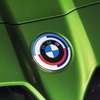 BMW M のクラシックエンブレム装着車