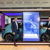 EV向けバッテリーで戦略的提携を締結したユミコア社とVWグループの首脳