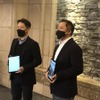 説明会の様子（左から、NEC クロスインダストリーユニット 本部長代理 梶道男氏、赤井川村DMO 代表理事 渡邊裕文氏）