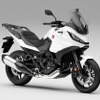 ホンダ NT1100（パールグレアホワイト）