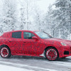 クリスマス仕様!? マセラティ新型SUV『グレカーレ』プロトタイプ、LED初点灯＆グリル全開！