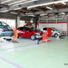 牛川工場の鈑金塗装スペース。作業しやすい広さを確保し、正確な作業を行う