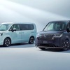 ホンダ・ステップワゴンエアー（向かって左）＆ステップワゴンスパーダ