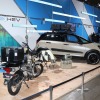 フィットe:HEVクロスター（奥）とハンターカブ（東京オートサロン2022）
