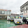 『カーチェンジA1徳島中央店』の外観。こちらには保険専門の関連会社『有限会社USK総合保険』の事務所も