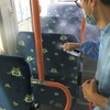 バス室内での散布の様子