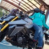 スズキ GSX-S1000 新型と小鳥遊レイラさん