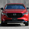 マツダCX-5：フロントグリル下部のめっき部分が新漆黒めっき