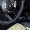 MINI クーパー SE 改良新型の「Resolute Edition」