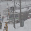 14時近くになってから除雪作業が本格化した函館本線小樽駅構内。しかし、2月22日もまったく列車が発着しない日になった。2022年2月22日。