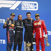 ソチで開催された2021年F1ロシアGPの表彰式（ルイス・ハミルトン＝左から2人目がF1通算100勝を達成した）。