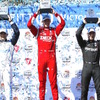 左から2位パロウ、優勝マクロクリン、3位パワー。
