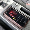 音楽ストリーミングなどを車内で楽しむために用いているのがスマホ。手軽に高音質を楽しむのもオーナー流だ。