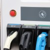 3口タイプの充電器もあった。CHAdeMOとCCS2と43kWのAC充電プラグがでている