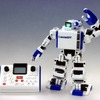 Omnibot 17μ i-SOBOT（アイソボット、2007年）の小型化とバランス感覚、多彩なアクションのノウハウをSORA-Qに活かす。