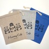 Suicaのペンギンカフェランチシャンブリック巾着　(c) Chiharu Sakazaki／JR東日本／DENTSU　Suica by JR東日本