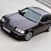 メルセデスベンツC36AMG（1993年）。正式に提携して、共同開発した最初の車。