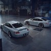 ポルシェ 911 クラシック・クラブクーペ（左）とモチーフになった2009年の 911 スポーツクラシック