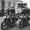 イタリア大統領を護衛するコラッツィエリ連隊（1959年）