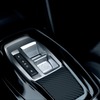 新開発のトグルスイッチを採用したプジョー 208（欧州仕様）