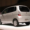 【株価】円高進行で全面安の中、日産のみが小反発