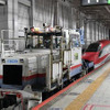 仙台駅へ回送された脱線したE6系。