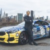 BMW「THE 8 X JEFF KOONS」とアーティストのジェフ・クーンズ氏