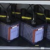 従来、踏切で使われていた鉛蓄電池の例。充電時間は保持容量40%から100%までの充電で70時間程度。停電の頻度にもよるが、耐用期間は3～7年程度となっている。