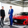 アウディ e-tron GT RS、ポルシェジャパン ミヒャエル・キルシュ社長（左）とアウディ ジャパン  マティアス・シェーパース ブランド ディレクター（右）