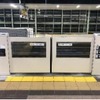 小田急のホームドア。写真は2021年度に導入された登戸駅のもの。