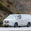 フォード　トランジット　次期型プロタイプ　スクープ写真