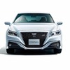 トヨタ　クラン　現行型