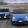 アバルト695トリブート131ラリー（向かって右）と131ラリー