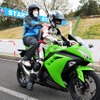 ゲーマー諸君！ゲームだからって運転ナメてない？バイク声優が『MotoGP 22』で役立つ運転テクを”現実の”サーキットで伝授！