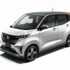 日産サクラ（ホワイトパール/チタニウムグレー 2トーン）